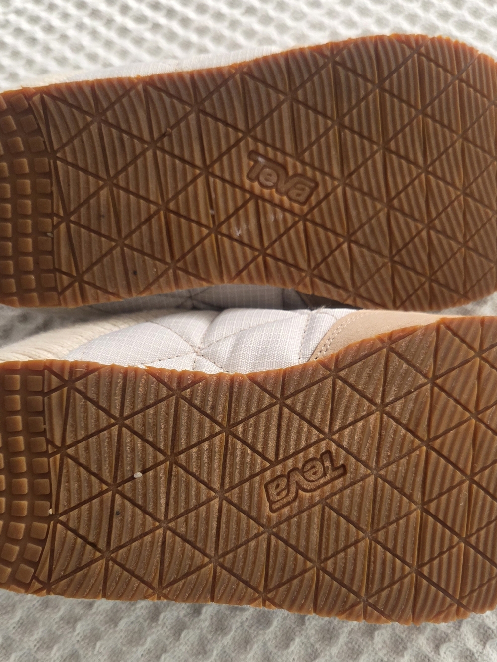 Teva ReEMBER Women's 7 Quilted Slip On Camp Shoes Hiking Travel Comfort - Picture 7 of 8